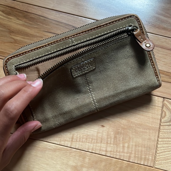 AUTHENTIC Fossil Clutch wallet - Picture 7 of 11